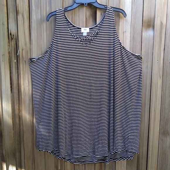 Old Navy Black & White Striped V-Neck Tank Top Criss-Cross Front Size 4X Plus NW - Picture 2 of 8